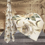 Golden & Greenery Elegante Hochzeit Krawatte<br><div class="desc">Ein Hochzeitshals mit exquisit detaillierten goldenen Aquarellfloralen und Grün mit einem warmen goldenen Hintergrund.</div>