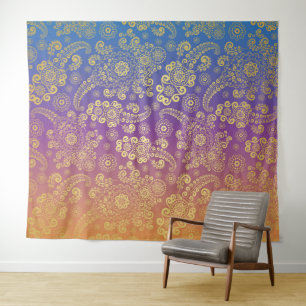 Golden Luxury Paisley on Blue, Lila und Orange Wandteppich