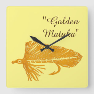 Golden Matuka streamer for fly tying and fishing Quadratische Wanduhr