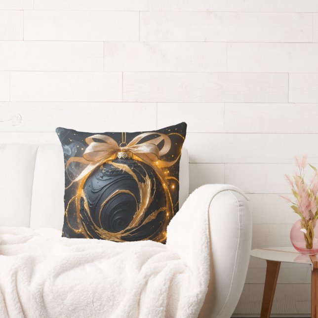 Golden Ornament Glamour Throw Pillow Kissen (Liege)