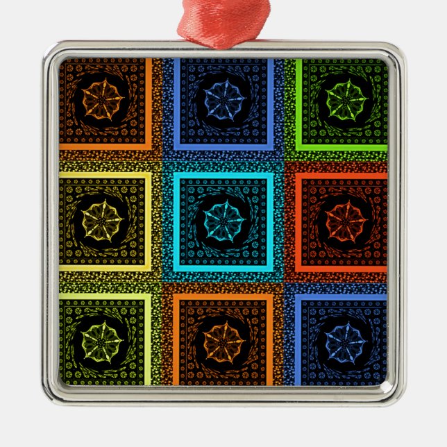 Golden Red Blue Green Masai Traditionelle Farben Silbernes Ornament (Vorne)