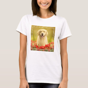 Golden Retirever in Roten Blume T-Shirt