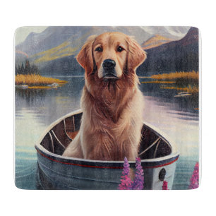 Golden Retriever auf einem Paddel: Ein landschaftl Schneidebrett