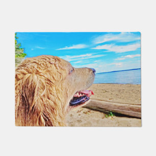 Golden retriever begrüßen Matt Fußmatte