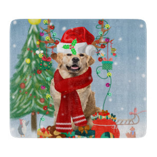Golden Retriever Dog in Snow mit Weihnachtsgeschen Schneidebrett
