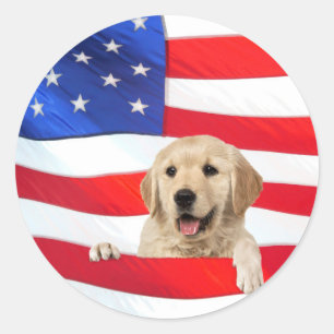 Golden Retriever Hund auf Fahne Runder Aufkleber