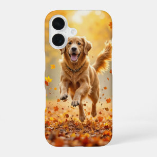 Golden Retriever läuft im Herbstwald iPhone 16 Hülle