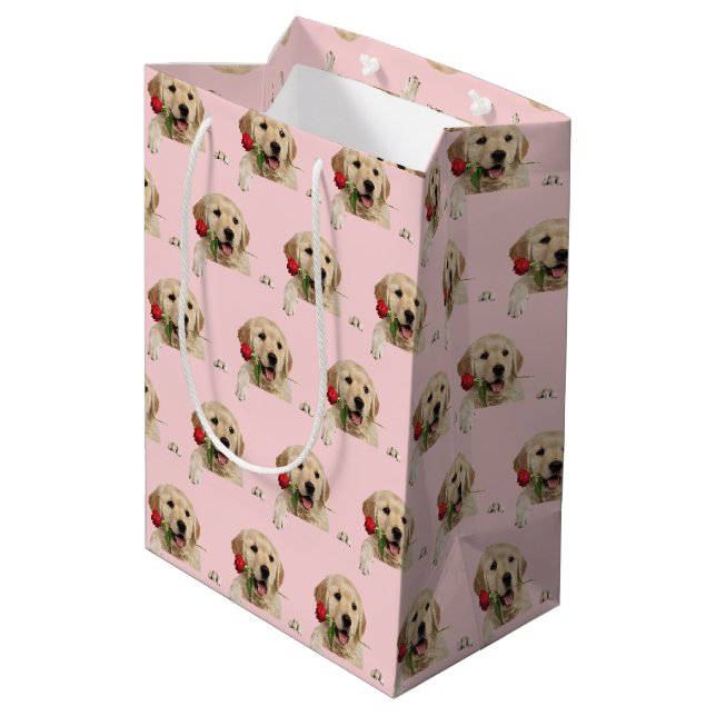 Golden Retriever mit Küssen und Rose Mittlere Geschenktüte (Rückseite Schrägansicht)