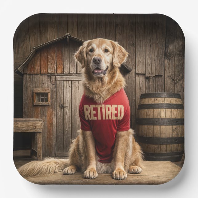 Golden Retriever Tragen ein rotes, müdes Shirt Pappteller (Vorderseite)