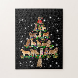 Golden Retriever Weihnachtsbaum abgedeckt durch Fl