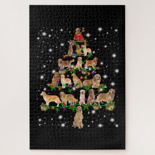 Golden Retriever Weihnachtsbaum bedeckt durch Flas