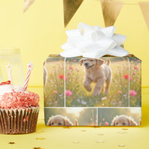 Golden Retriever Welpe läuft auf einer Wiese Geschenkpapier