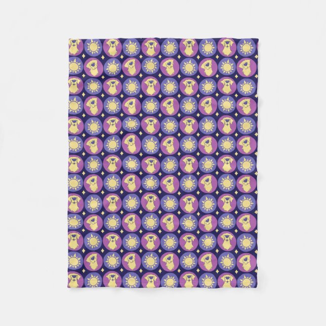 Golden Retriever Whimsical Sun Polka Dot Dark Blue Fleecedecke (Vorderseite)