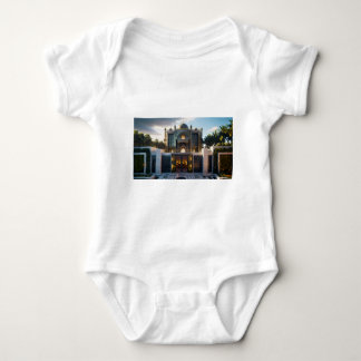 Golden Royal Palace" - von der AI generierte islam Baby Strampler
