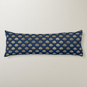 Golden Scallop auf Blue Seitenschläferkissen