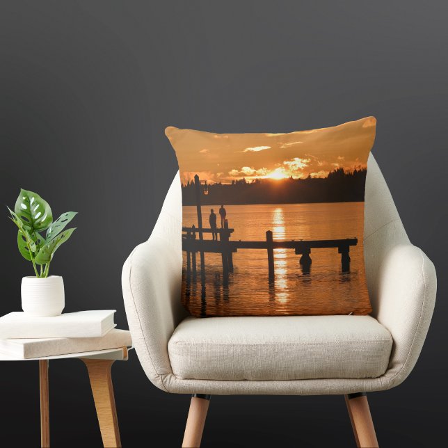 Golden Sunset  at Marina Park Throw Pillow Kissen (Von Creator hochgeladen)