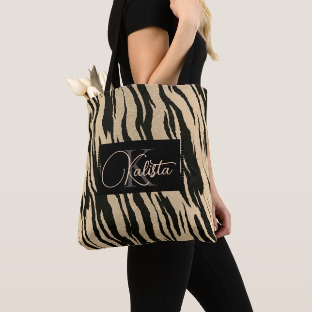 Golden Tiger Print Monogram Tasche (Von Nahem)
