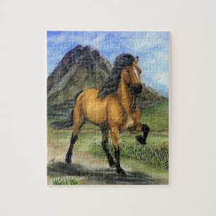 Golden Tolt Buckskin Isländisches Pferd und Berg