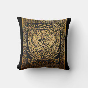 Golden Warrior Shield - Inspiriertes Viking Kissen