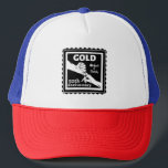 Golden Wedding Anniversary Holding Hands 50th Truckerkappe<br><div class="desc">If you would like any help customizing this design,  please use the ask this designer button,  just below this text. A romantic design for your gold wedding anniversary,  when you are celebrating 50 years of marriage. This design has a Vector Illustration of a Holding Hands.</div>