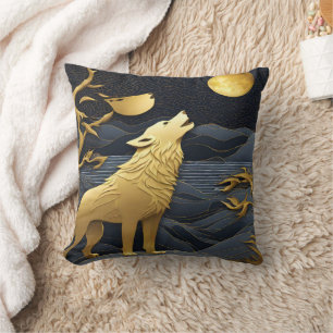 Golden Wolf Howling unter Vollmond Kissen