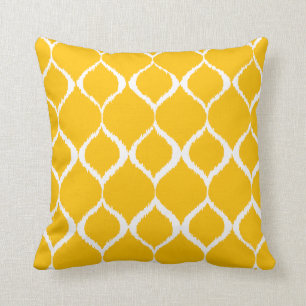 Golden Yellow Geometric Ikat Tribal Print Pattern Kissen