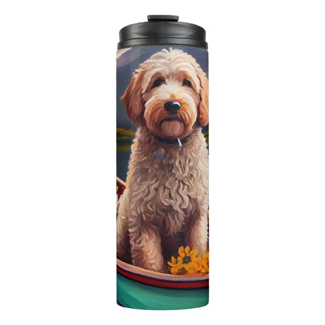 Goldendoodle auf dem Paddle: Ein Landschaftliches  Thermosbecher (Vorderseite)