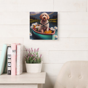 Goldendoodle auf einem Paddel: Ein landschaftliche Quadratische Wanduhr