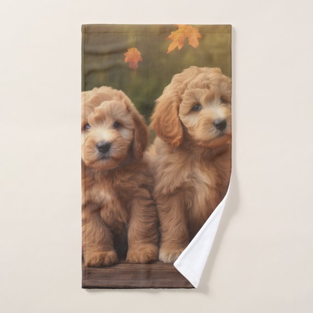 Goldendoodle Chiot Automne Citrouille délice (Serviette à main)
