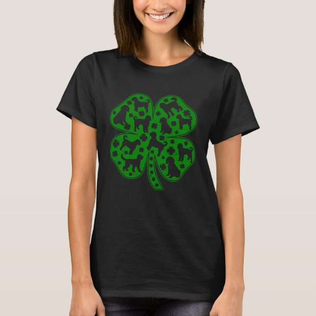 Goldendoodle Dog & Shamrock C Saint Patricks Day   T-Shirt (Vorderseite)