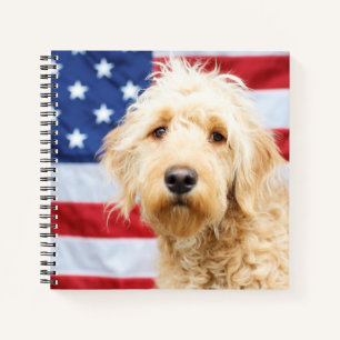 Goldendoodle mit amerikanischer Flagge Notizbuch