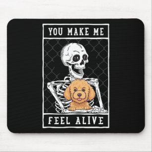 Goldendoodle-Skelett, du lässt mich Halloween fühl Mousepad
