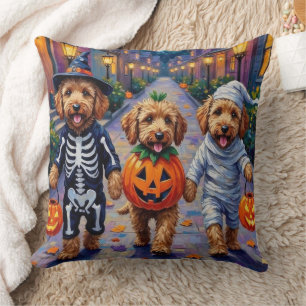 Goldendoodle-Süßigkeiten-Sammeln Halloween-Kostüme Kissen