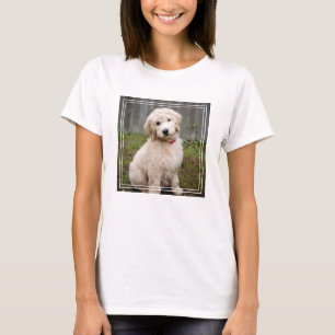 Goldendoodle Welpen im Gras T-Shirt