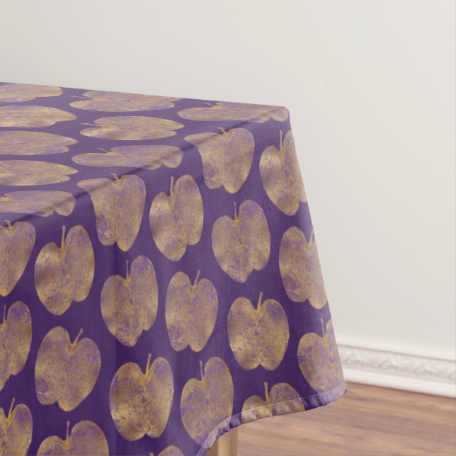 Goldene Äpfel auf Lila Muster Tischdecke (Beispiel)