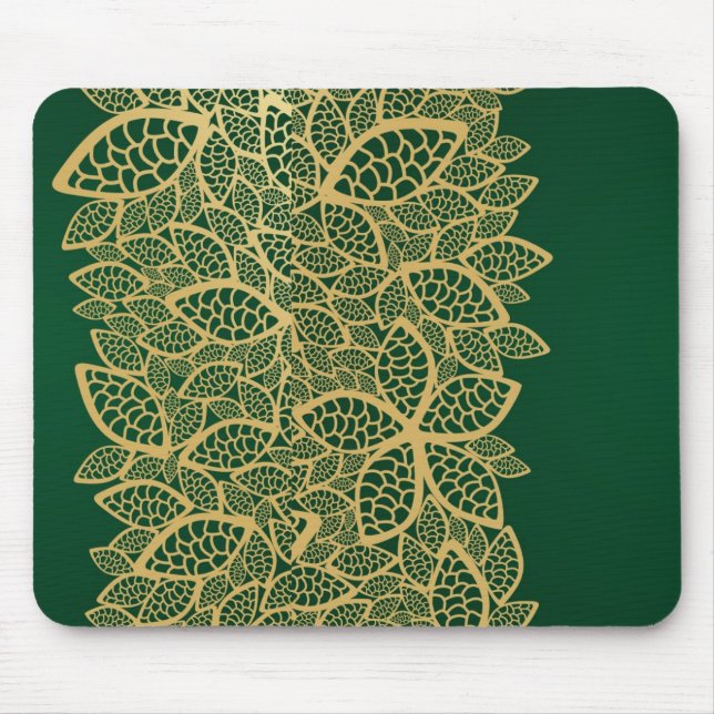 Goldene Blatspitze auf grünem Hintergrund Mousepad (Vorne)