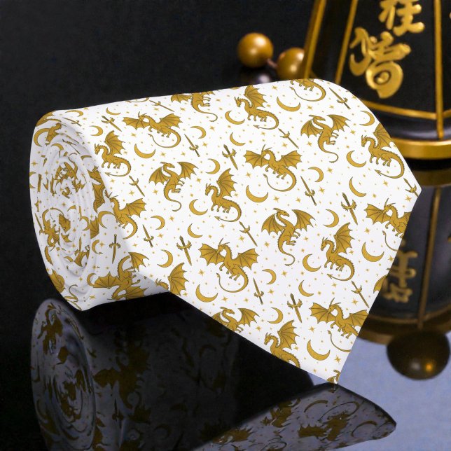 Goldene Drachen auf weißer Krawatte (Von Creator hochgeladen)