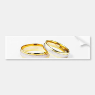 Goldene Eheringe auf weißem Hintergrund Autoaufkleber