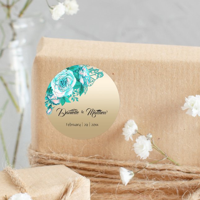 Goldene Eleganz: Aquamarines Rose Bouquet Hochzeit Runder Aufkleber (Von Creator hochgeladen)