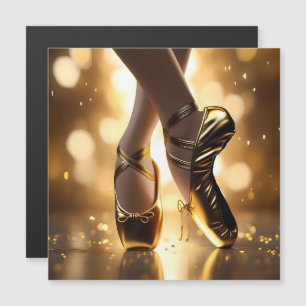 Goldene Eleganz: Ballerina Schuhe auf Gold Bokeh Magnetkarte