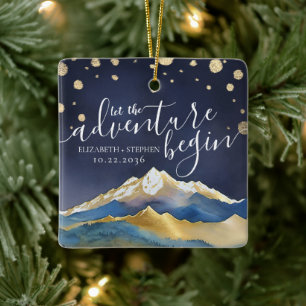 Goldene Gebirge im Wasser retten das Datum Keramikornament