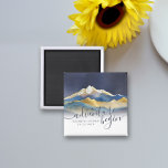 Goldene Gebirge im Wasser retten das Datum Magnet<br><div class="desc">Lass das Abenteuer beginnen! Moderne Vintage Hochzeit speichern das Date Magnet Template - Blau Grün und Imitate Gold Foil Wasserfarbengebirge Landschaften Landschaft. Diese Designs können für Ihren Besondere Anlass Personalisiert sein und wären perfekt für Ihre Hochzeit,  Brautparty,  Engagement Party,  Geburtstagsparty und viele weitere Besondere Anlässe.</div>