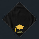 Goldene Graduierung auf Schwarz Halstuch<br><div class="desc">Goldene Graduiertenkappe auf Schwarz. Ideal für Haustiere!</div>