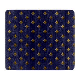 Goldene Lilie über Navy Blue Schneidebrett