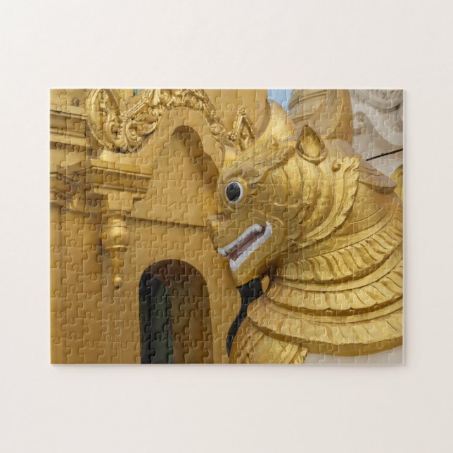 Goldene Löwenstatue am Tempel (Horizontal)