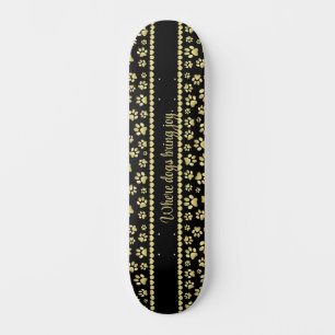 Goldene Pfotenabdrücke auf Schwarz mit individuell Skateboard