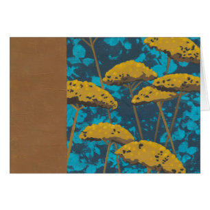 Goldene Schafgarbe-Garten mit blauem Hintergrund