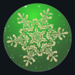 Goldene Schneeflocke auf grüner Irish Christmas St Runder Aufkleber<br><div class="desc">Goldene Schneeflocke auf einem grünen,  funkelnden Sternenhimmel mit irischem Weihnachtssticker</div>