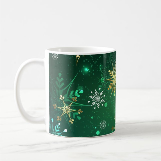 Goldene Schneeflocken im grünen Hintergrund Kaffeetasse (Links)