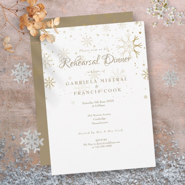 Goldene Schneeflocken Probe Abendessen Einladung (Gold Snowflakes Rehearsal Dinner Invitation)